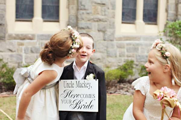 North Carolina wedding at The Carolina Yacht Club, photo by Whitebox Photo | via junebugweddings.com