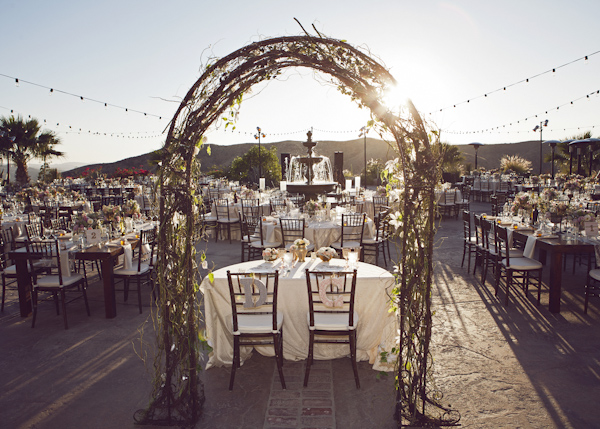 blush, ivory and pink wedding at Hummingbird Nest Ranch, California - Photo by Duke Photography | via junebugweddings.com