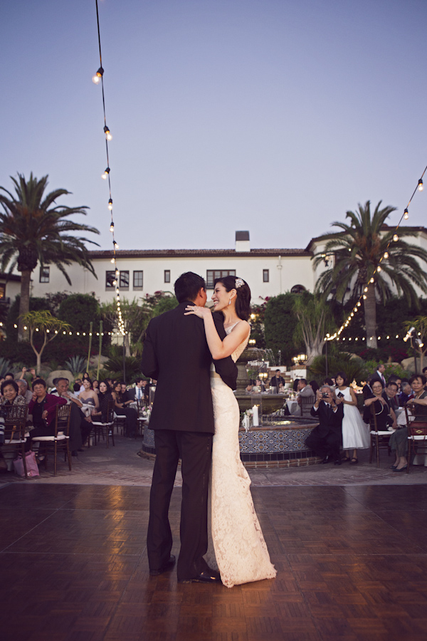 blush, ivory and pink wedding at Hummingbird Nest Ranch, California - Photo by Duke Photography | via junebugweddings.com