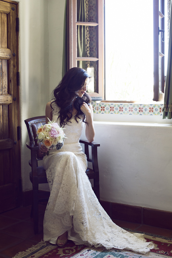 blush, ivory and pink wedding at Hummingbird Nest Ranch, California - Photo by Duke Photography | via junebugweddings.com