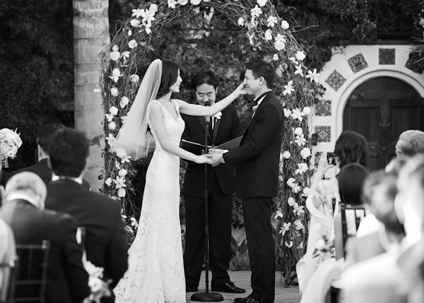 blush, ivory and pink wedding at Hummingbird Nest Ranch, California - Photo by Duke Photography | via junebugweddings.com