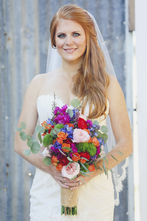 colorful texas wedding at Starhill Ranch, photo by Austin wedding photographer Christina Carroll Photography | via junebugweddings.com