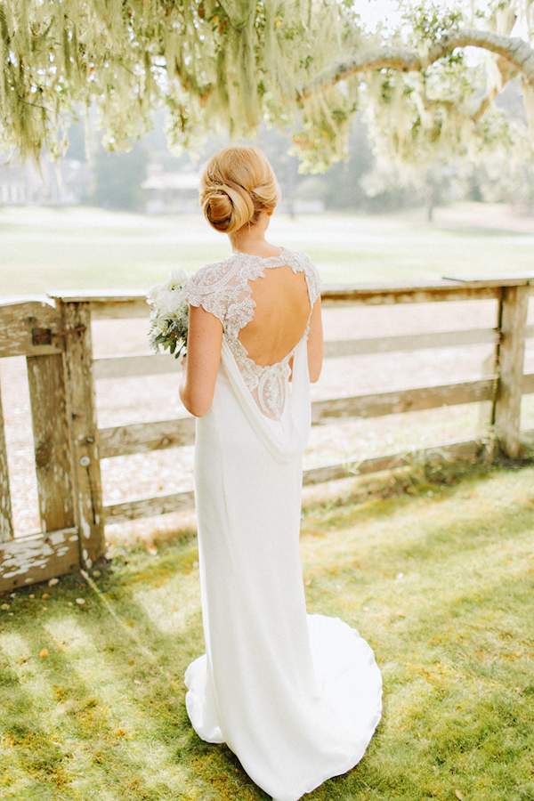 pretty bridal style with photography by Benj Haisch | via junebugweddings.com (13)