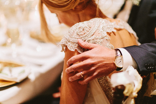 pretty bridal style with photography by Benj Haisch | via junebugweddings.com (4)