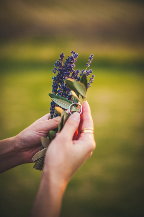 picturesque elopement in Tuscany with photography by Roberto Panciatici | via junebugweddings.com (12)