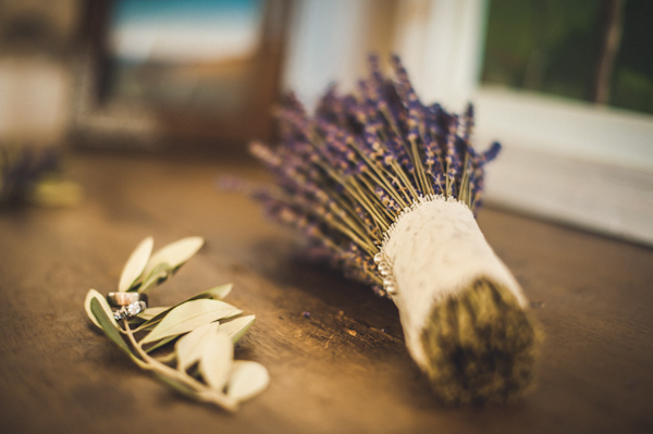 picturesque elopement in Tuscany with photography by Roberto Panciatici | via junebugweddings.com (26)