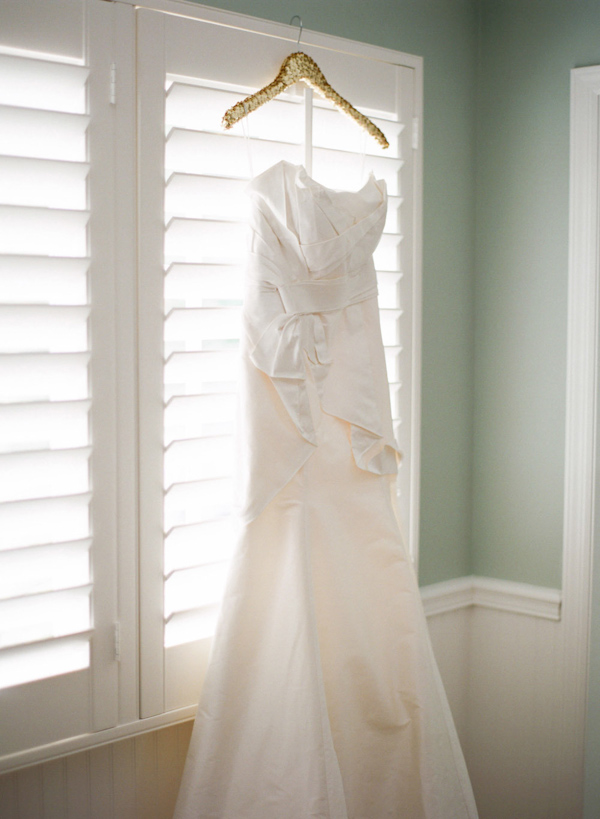 pink and cream wedding at the Big Canyon Country Club, photo by Troy Grover Photographers | via junebugweddings.com (32)