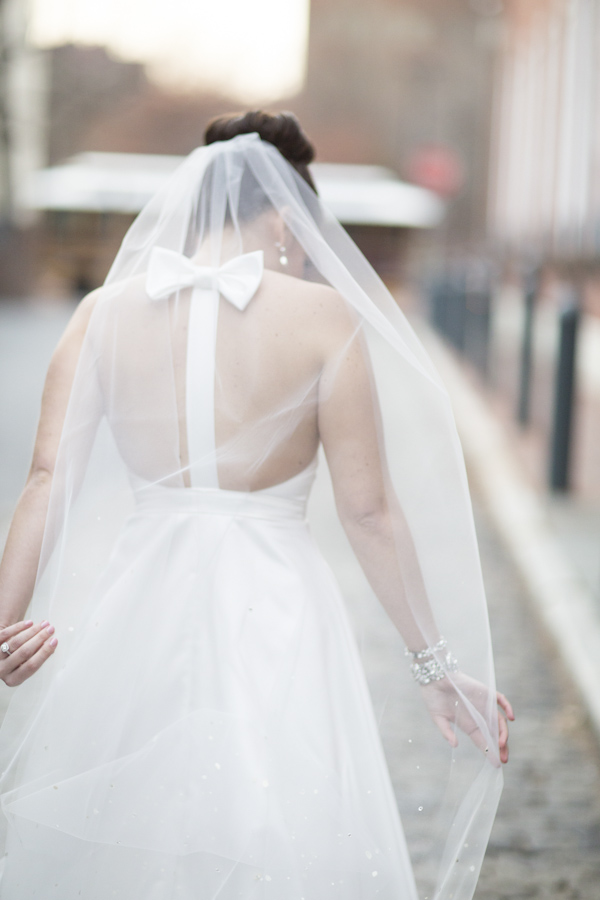 black, white, gold and silver New Year's Eve wedding, photos by Asya Photography | via junebugweddings.com