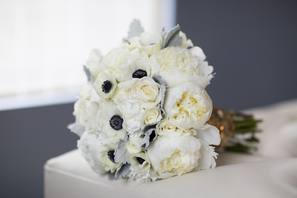 black, white, gold and silver New Year's Eve wedding, photos by Asya Photography | via junebugweddings.com