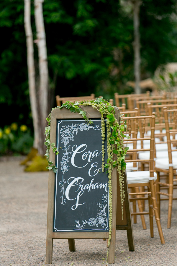 botanical inspiration photo shoot at the Philadelphia Horticultural Center, photos by Lindsay Docherty Photography | via junebugweddings.com