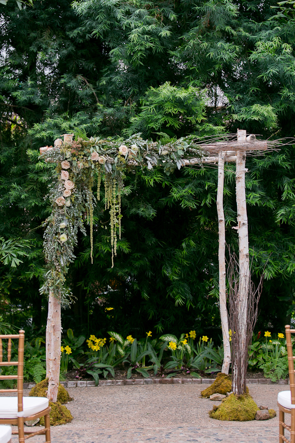 botanical inspiration photo shoot at the Philadelphia Horticultural Center, photos by Lindsay Docherty Photography | via junebugweddings.com