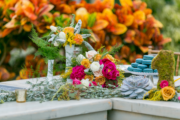 botanical inspiration photo shoot at the Philadelphia Horticultural Center, photos by Lindsay Docherty Photography | via junebugweddings.com