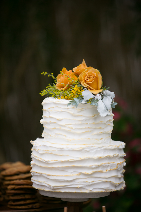 botanical inspiration photo shoot at the Philadelphia Horticultural Center, photos by Lindsay Docherty Photography | via junebugweddings.com