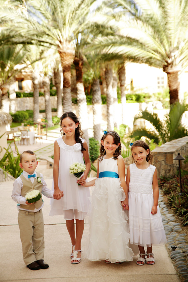 destination wedding in Cabo with photos by Chris + Lynn Photographers | via junebugweddings.com