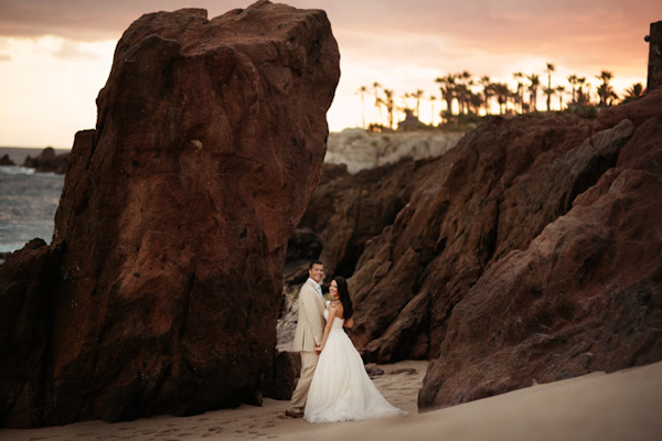 destination wedding in Cabo with photos by Chris + Lynn Photographers | via junebugweddings.com