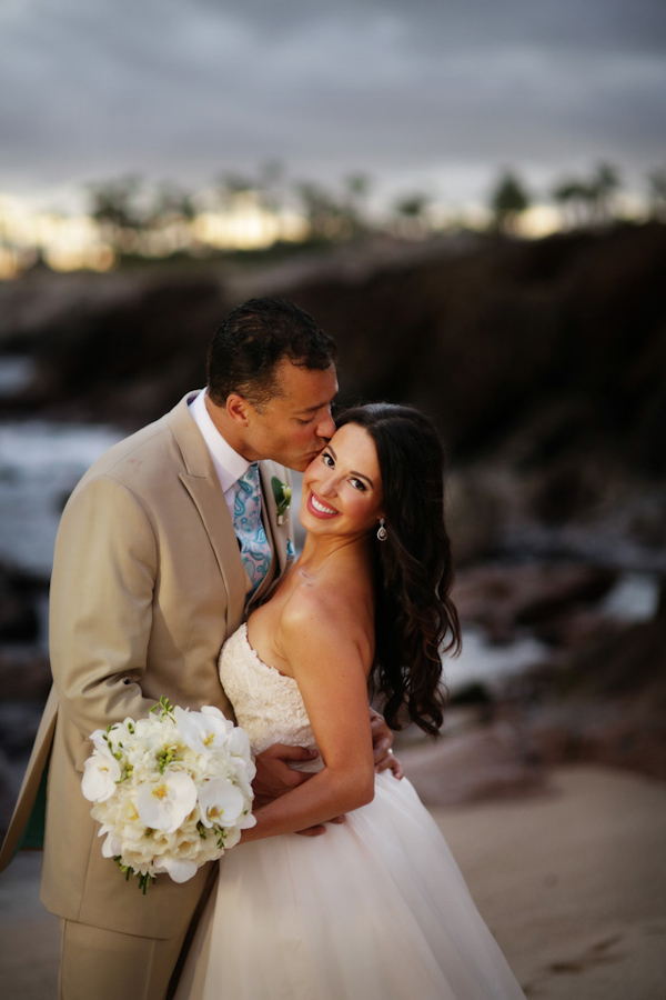 destination wedding in Cabo with photos by Chris + Lynn Photographers | via junebugweddings.com