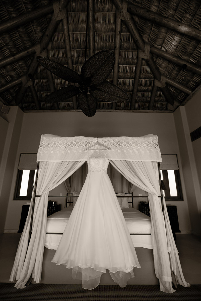 destination wedding in Cabo with photos by Chris + Lynn Photographers | via junebugweddings.com