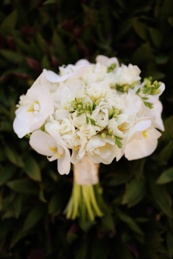 destination wedding in Cabo with photos by Chris + Lynn Photographers | via junebugweddings.com