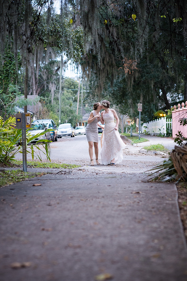 elegant winter wedding in Florida with photos by Dana Goodson Photography | via junebugweddings.com