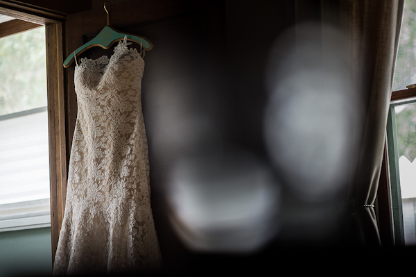 elegant winter wedding in Florida with photos by Dana Goodson Photography | via junebugweddings.com