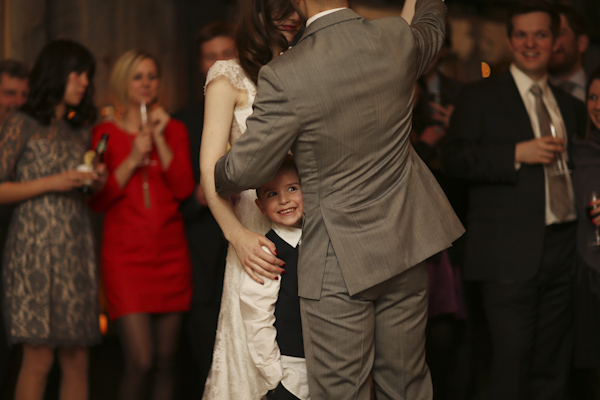 warm and cozy winter wedding, photo by Alison Conklin Photography | via junebugweddings.com