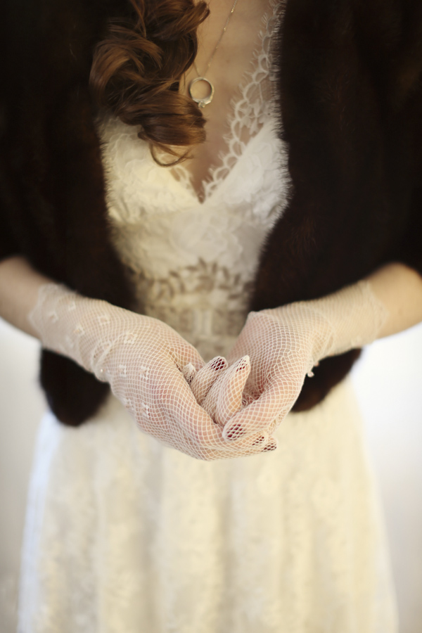 warm and cozy winter wedding, photo by Alison Conklin Photography | via junebugweddings.com