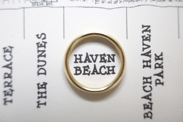 intimate New Jersey wedding at Haven Beach, photos by Sarah DiCicco Photography | via junebugweddings.com