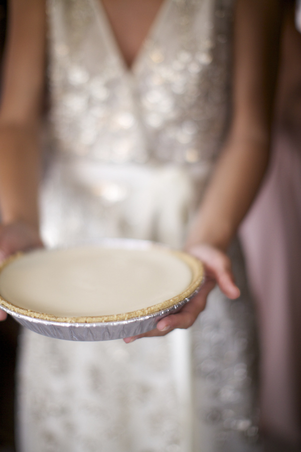 intimate New Jersey wedding at Haven Beach, photos by Sarah DiCicco Photography | via junebugweddings.com