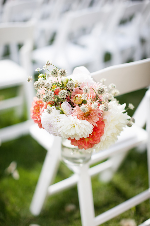 peach and cream rustic winery wedding in Naramata, BC with photos by Whitney Lane Photography | via junebugweddings.com