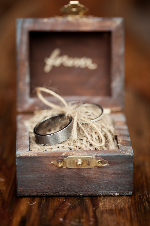 peach and cream rustic winery wedding in Naramata, BC with photos by Whitney Lane Photography | via junebugweddings.com