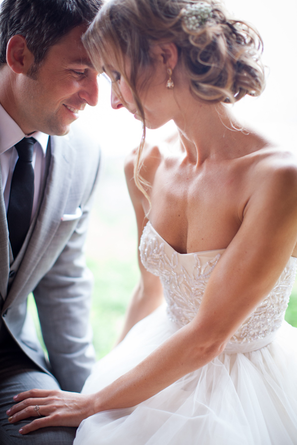 peach and cream rustic winery wedding in Naramata, BC with photos by Whitney Lane Photography | via junebugweddings.com