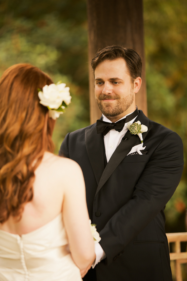 Hawaii destination wedding on Lanai island with photos by Anna Kim Photography | via junebugweddings.com