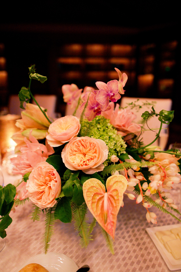 Hawaii destination wedding on Lanai island with photos by Anna Kim Photography | via junebugweddings.com