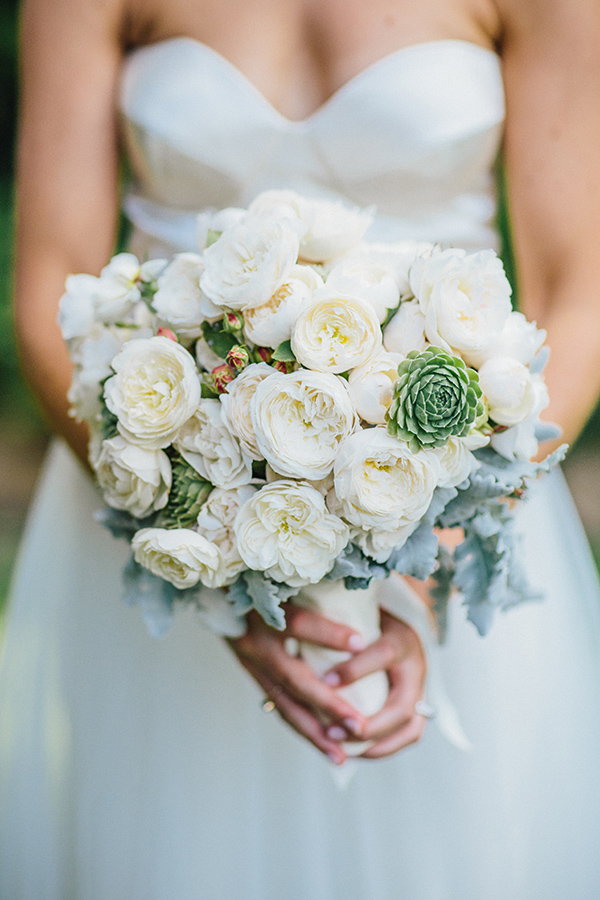 charming Australia wedding with gorgeous wedding party style, photo by Hannah Blackmore Photography | via junebugweddings.com