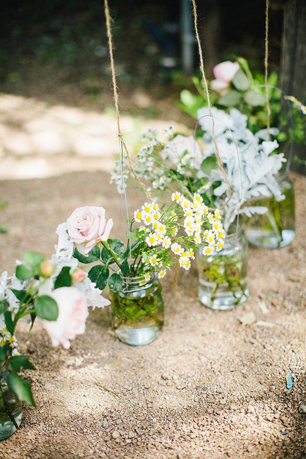 charming Australia wedding with gorgeous wedding party style, photo by Hannah Blackmore Photography | via junebugweddings.com