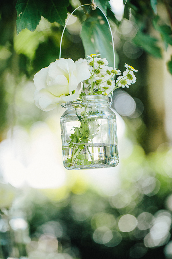 charming Australia wedding with gorgeous wedding party style, photo by Hannah Blackmore Photography | via junebugweddings.com