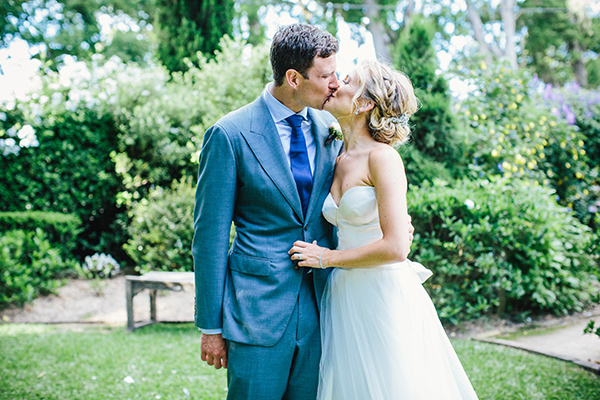 charming Australia wedding with gorgeous wedding party style, photo by Hannah Blackmore Photography | via junebugweddings.com