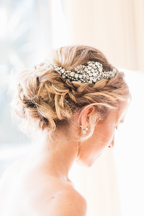 charming Australia wedding with gorgeous wedding party style, photo by Hannah Blackmore Photography | via junebugweddings.com