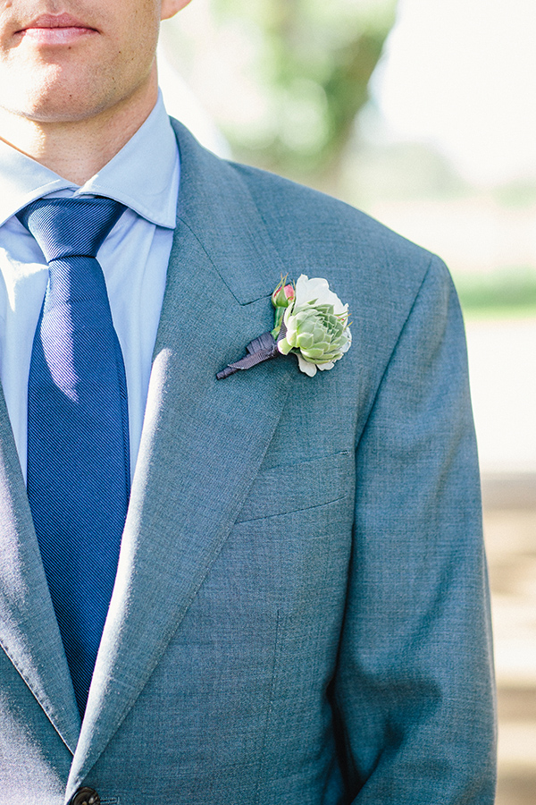 charming Australia wedding with gorgeous wedding party style, photo by Hannah Blackmore Photography | via junebugweddings.com