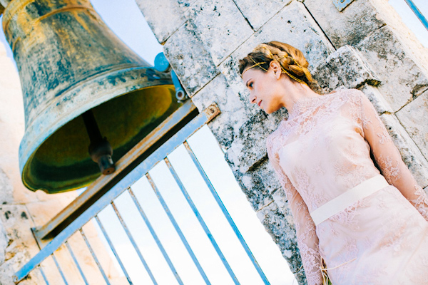 elopement inspiration photo shoot in Sicily, Italy with photography by Stefano Santucci | via junebugweddings.com