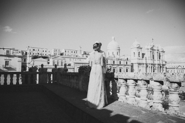 elopement inspiration photo shoot in Sicily, Italy with photography by Stefano Santucci | via junebugweddings.com