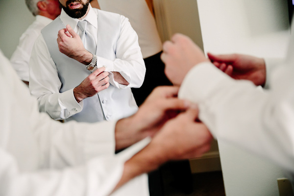 fall wedding at Hotel Ella in Austin, Texas with photos by Caroline + Ben Photography | via junebugweddings.com (22)