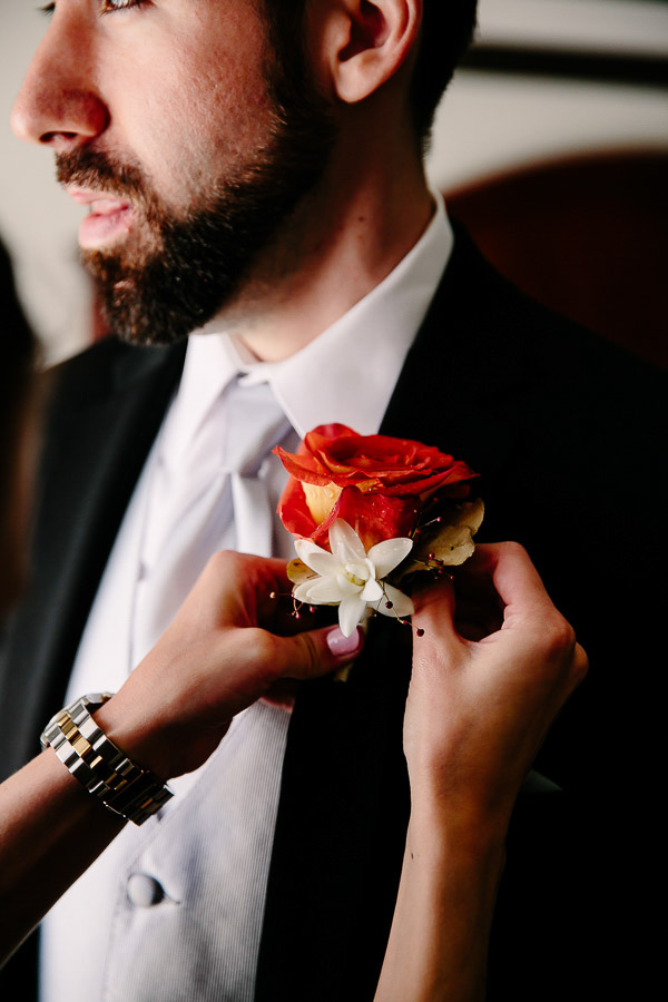 fall wedding at Hotel Ella in Austin, Texas with photos by Caroline + Ben Photography | via junebugweddings.com (21)