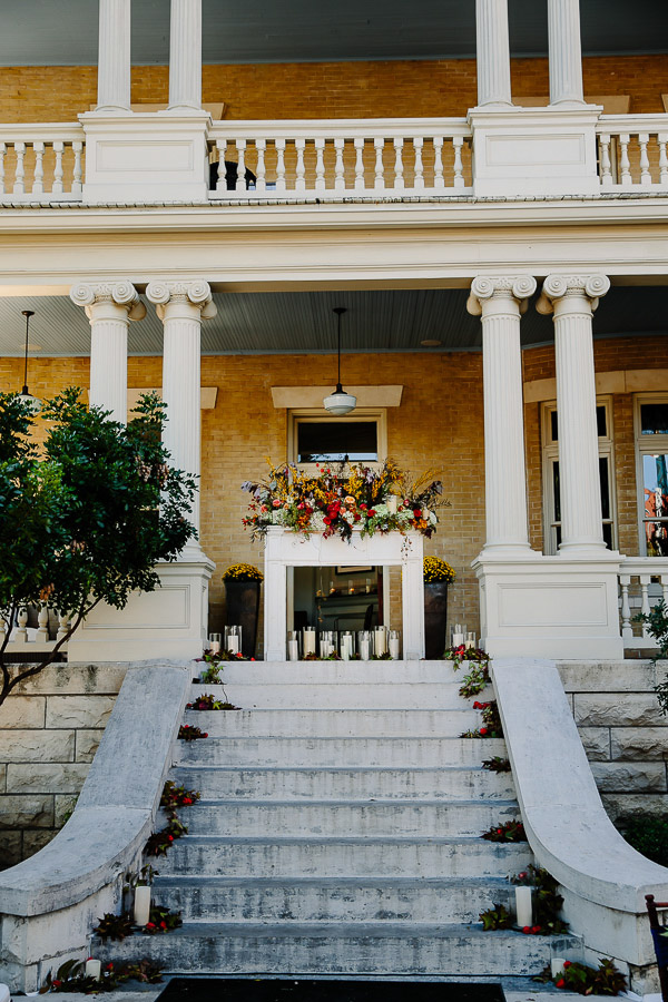 fall wedding at Hotel Ella in Austin, Texas with photos by Caroline + Ben Photography | via junebugweddings.com (18)