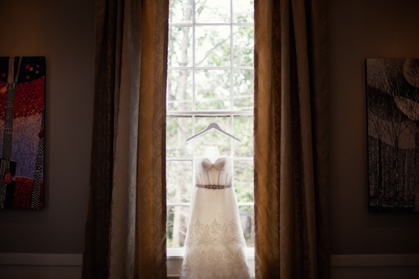 mint and cream wedding at The Estate in Atlanta, Georgia, photo by Scobey Photography | via junebugweddings.com