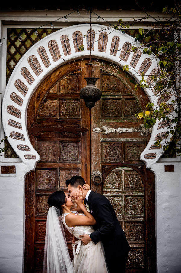 intimate romantic wedding and surprise dance party reception, photo by davina + daniel | via junebugweddings.com