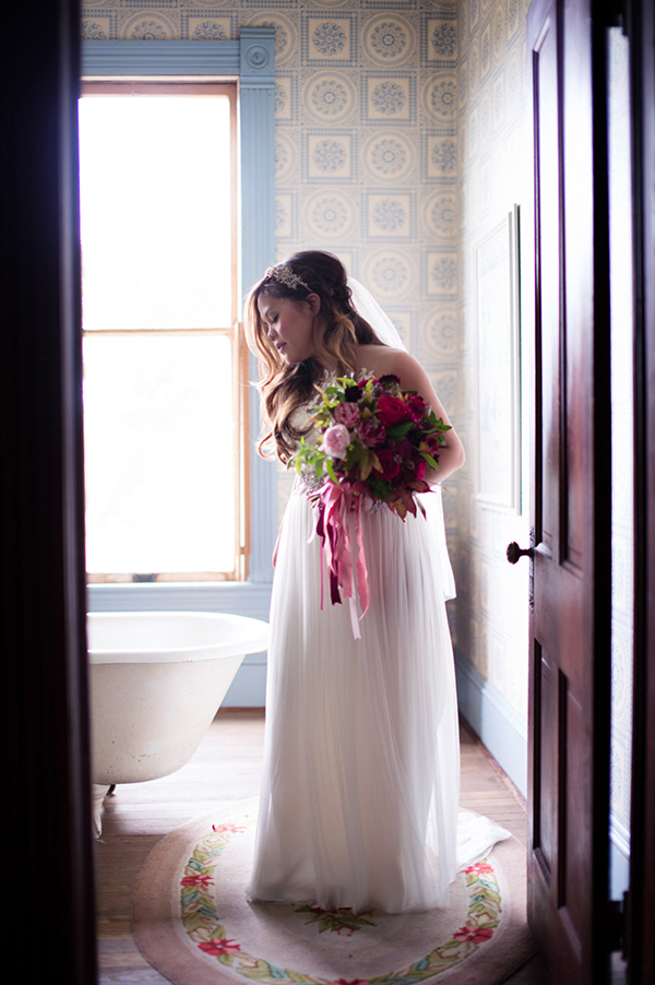 romantic and lush pink wedding, photo by matthew moore photography | via junebugweddings.com