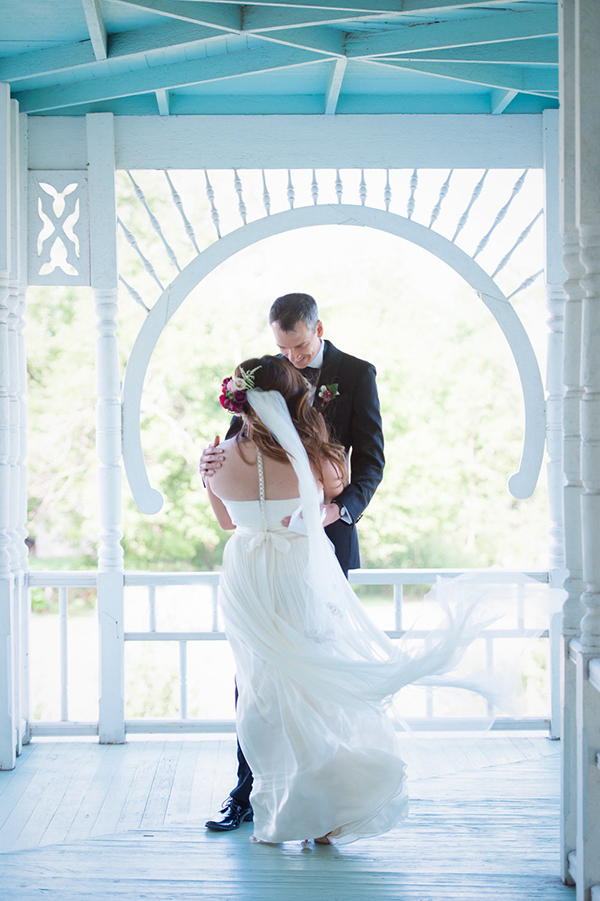 romantic and lush pink wedding, photo by matthew moore photography | via junebugweddings.com