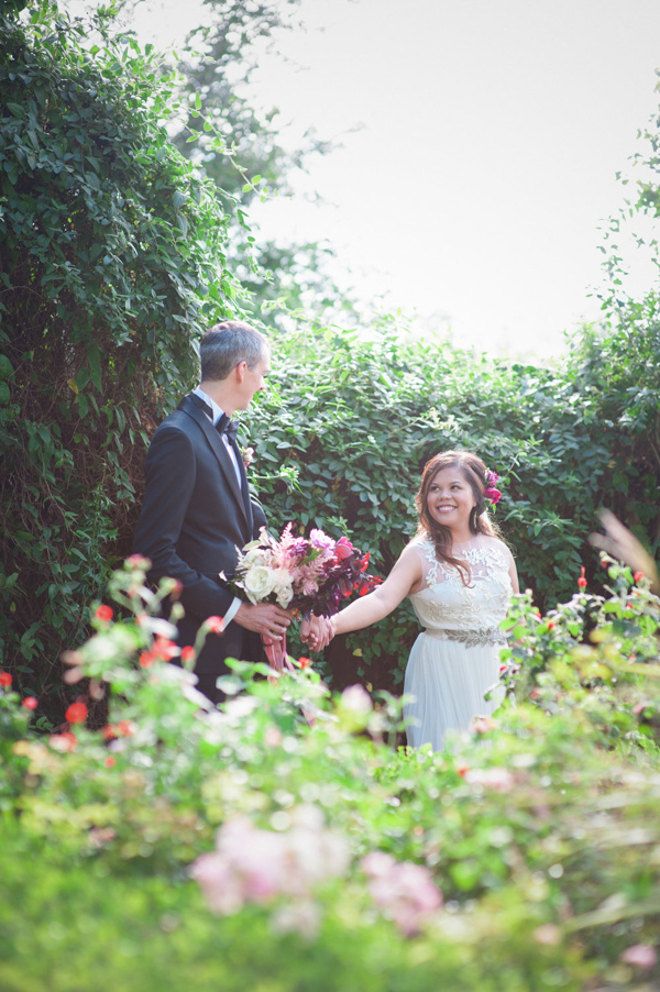 romantic and lush pink wedding, photo by matthew moore photography | via junebugweddings.com