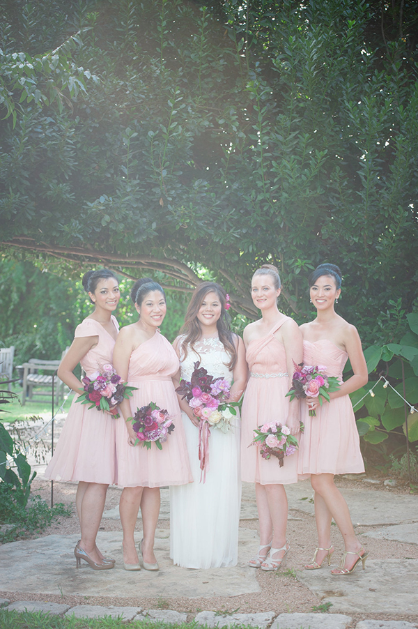 romantic and lush pink wedding, photo by matthew moore photography | via junebugweddings.com